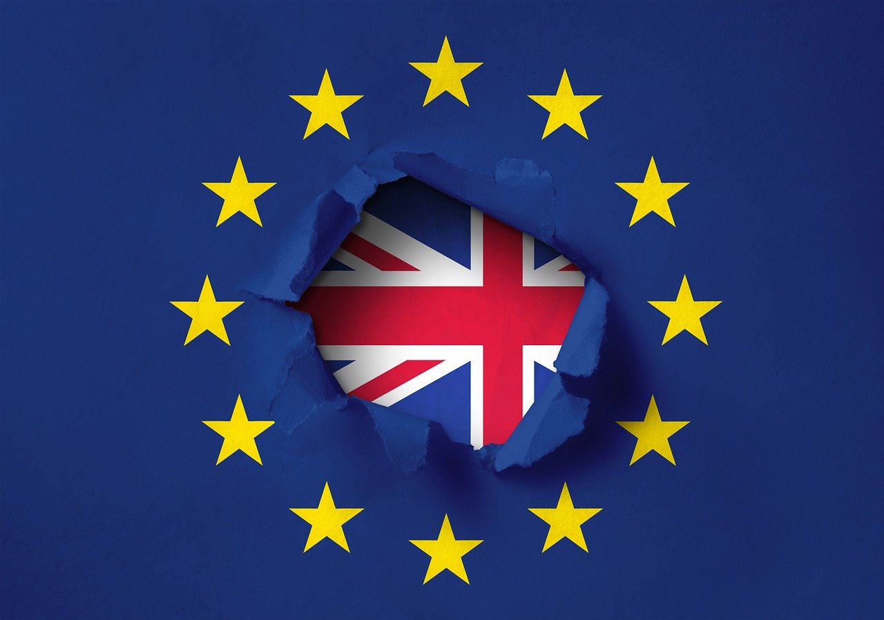 新澳门天天开奖资料大全，全面信息解释定义_百搭版UK9444.5546